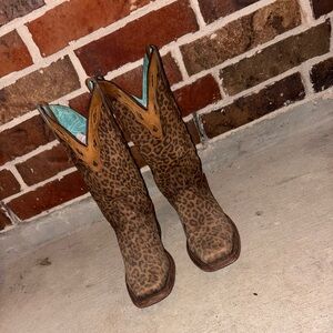 Corral leopard boots